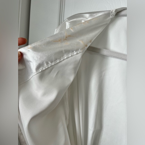 Sale! White Satin Robe - Picture 7 of 10